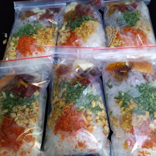 1 bịch bánh tráng trộn Nam Bộ
