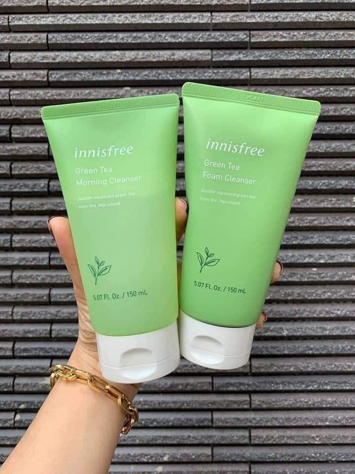 sữa rửa mặt không tạo bọt cực hot. của hãng innissfree hàn quốc chiết xuất từ trà xanh.hot