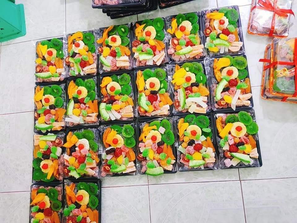 Combo 2 hộp mứt đà lạt mứt được mix 10 - 15 vị, trọng lượng 1kg, mứt tết , quà tết, quà biếu, hộp quà tết 2024