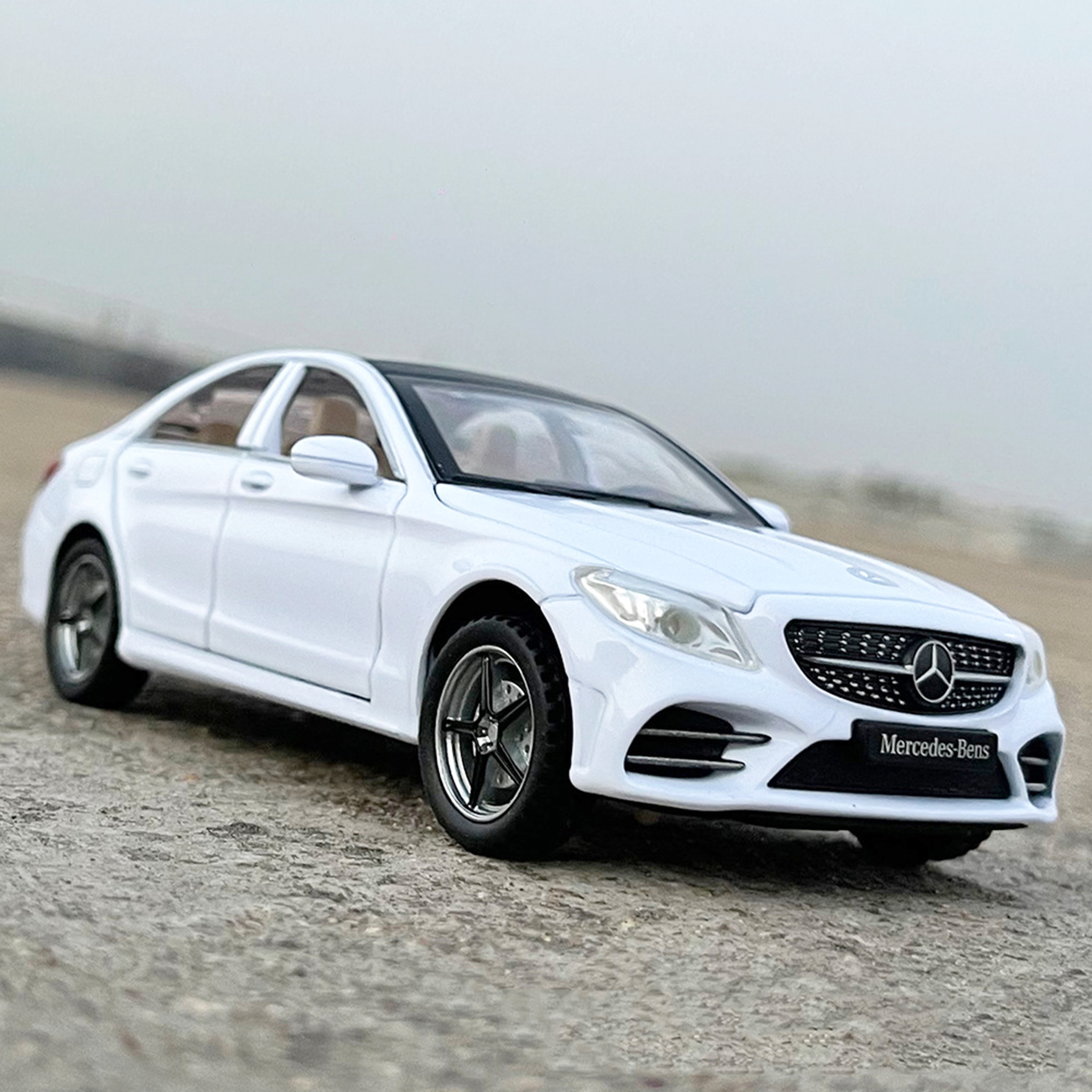 Xe Mô Hình MERCEDES-BENZ C-CLASS Tỉ Lệ 1:32  Hãng Newao 3 màu
