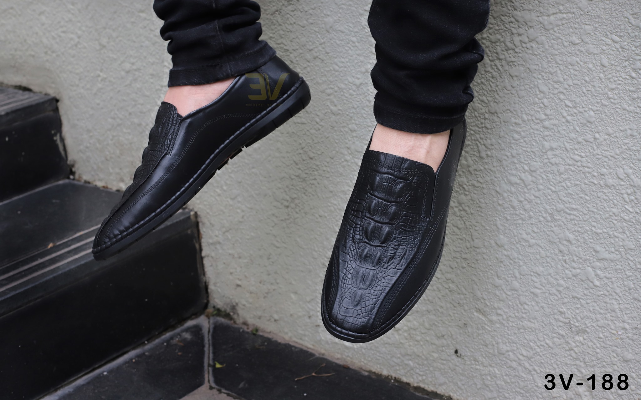 Giày lười nam trẻ trung vân da cá sấu độc đáo- Giày nam da bò thật 100%- Đế cao su non êm chân bền đẹp- 2 màu nâu đen- G188- Giày 3V