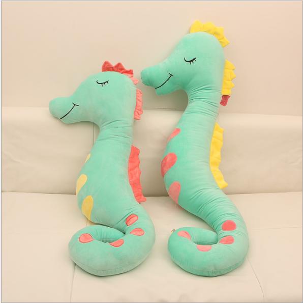 Gối bông ôm cá ngựa kích thước 80cm