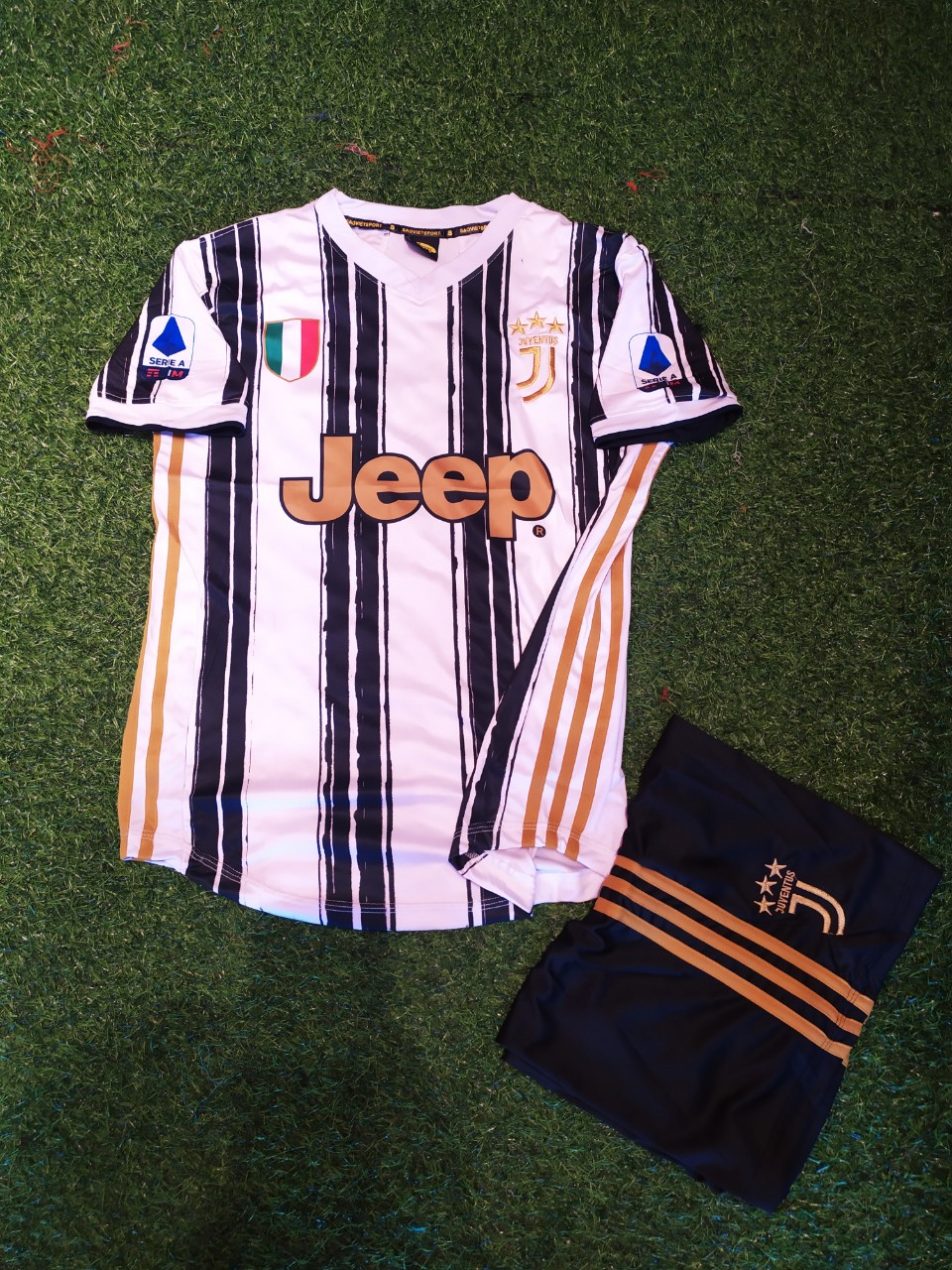 [SIÊU PHẨM JUVE HOME 2021]BỘ ĐỒ ĐÁ BANH JUVE MỚI NHẤT 2020-2021