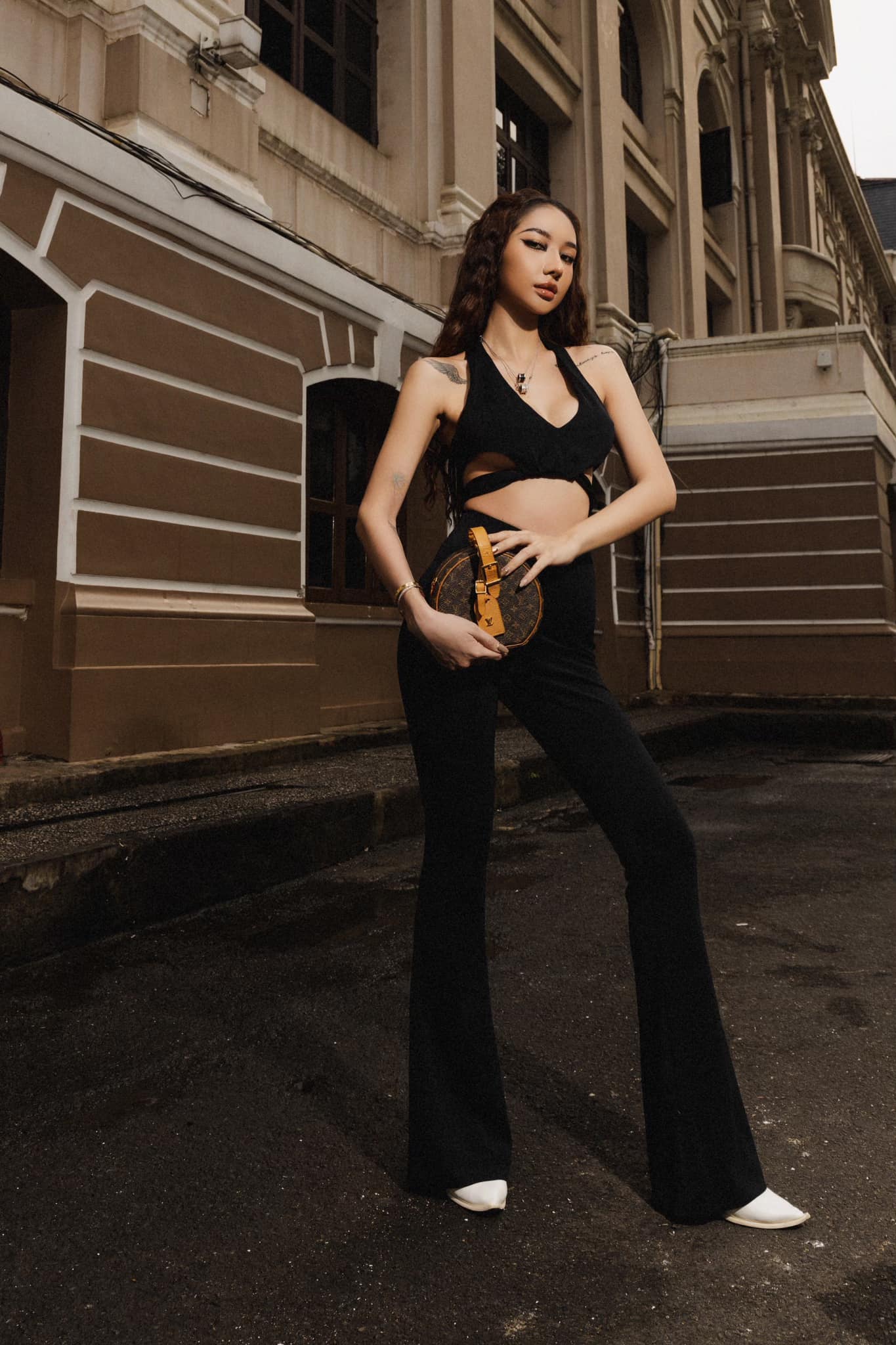 Cut out set