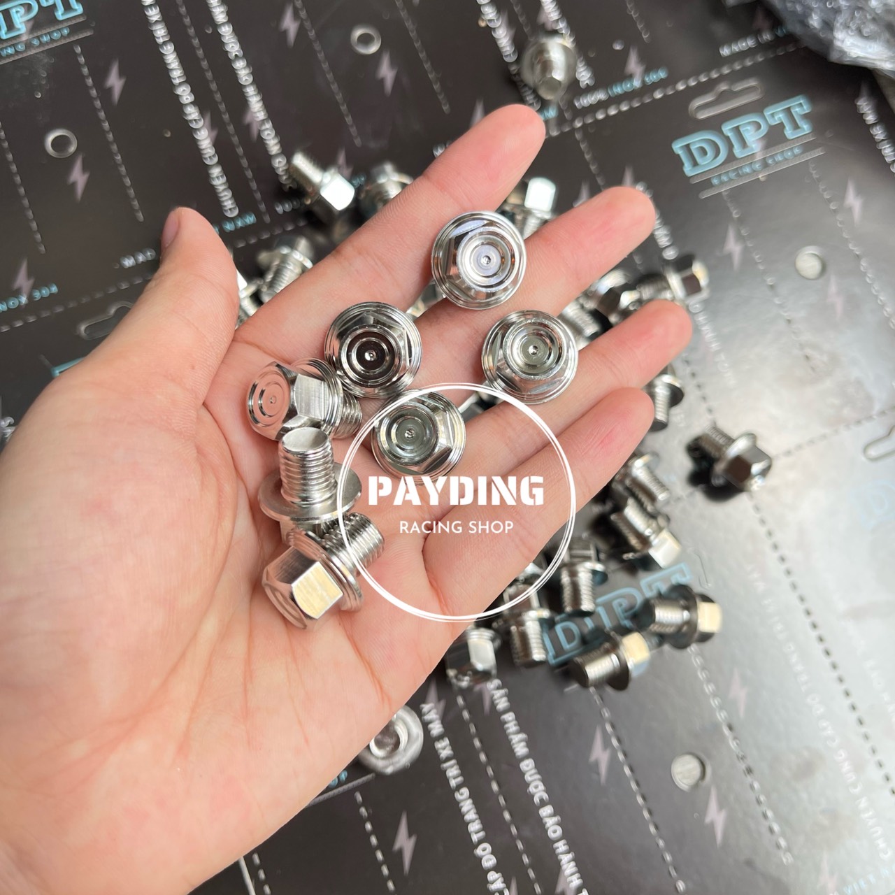 Ốc chân kiếng Mẫu M3 và Mãu Thái Inox304 dành cho mọi dòng xe