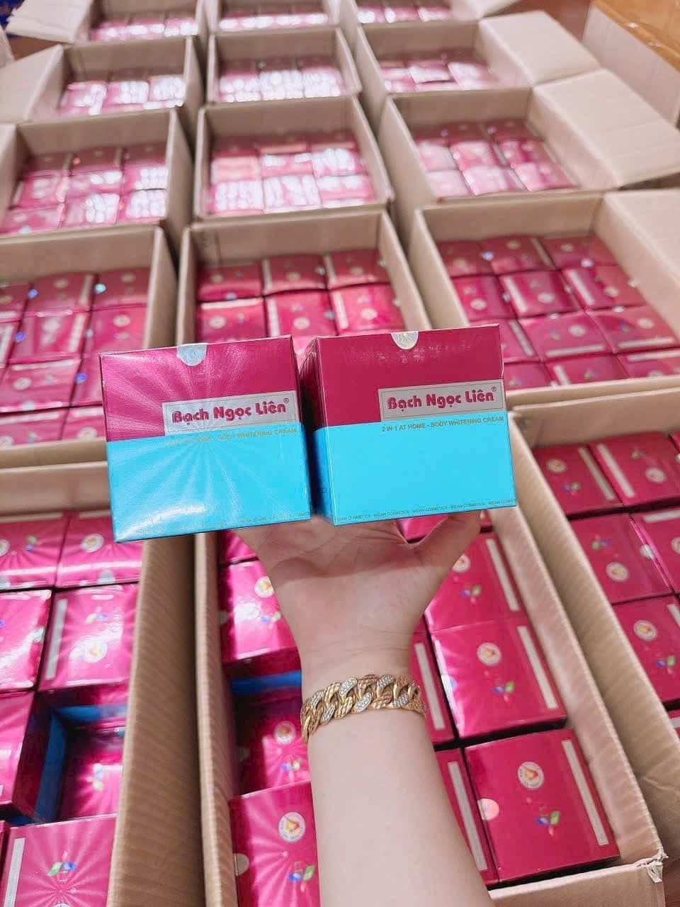 [Hàng Chính Hãng] Kem Dưỡng Trắng Da Body Bạch Ngọc Liên (90g)