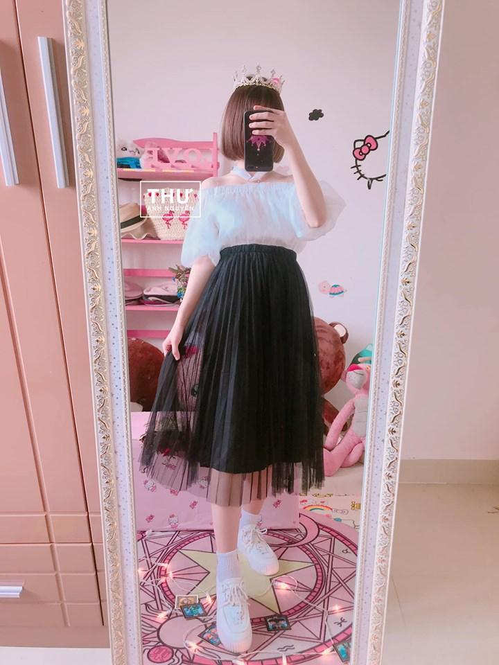 Set áo trêc vai cột dây chân váy tutu đen
