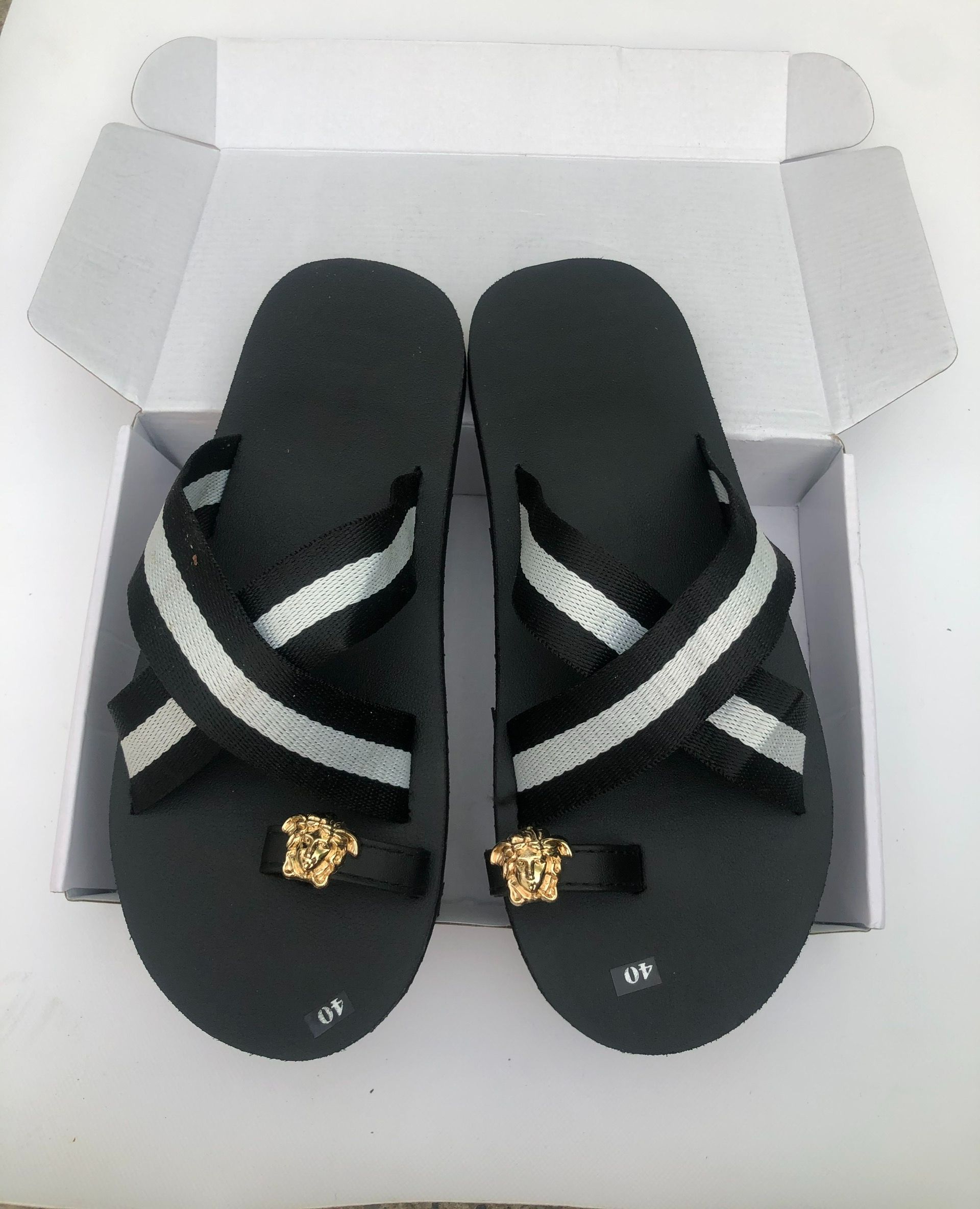 sandal chip chip dép sỏ ngón chéo dù trắng đen nam và nữ đế đen size từ 34 nữ đến 43 nam
