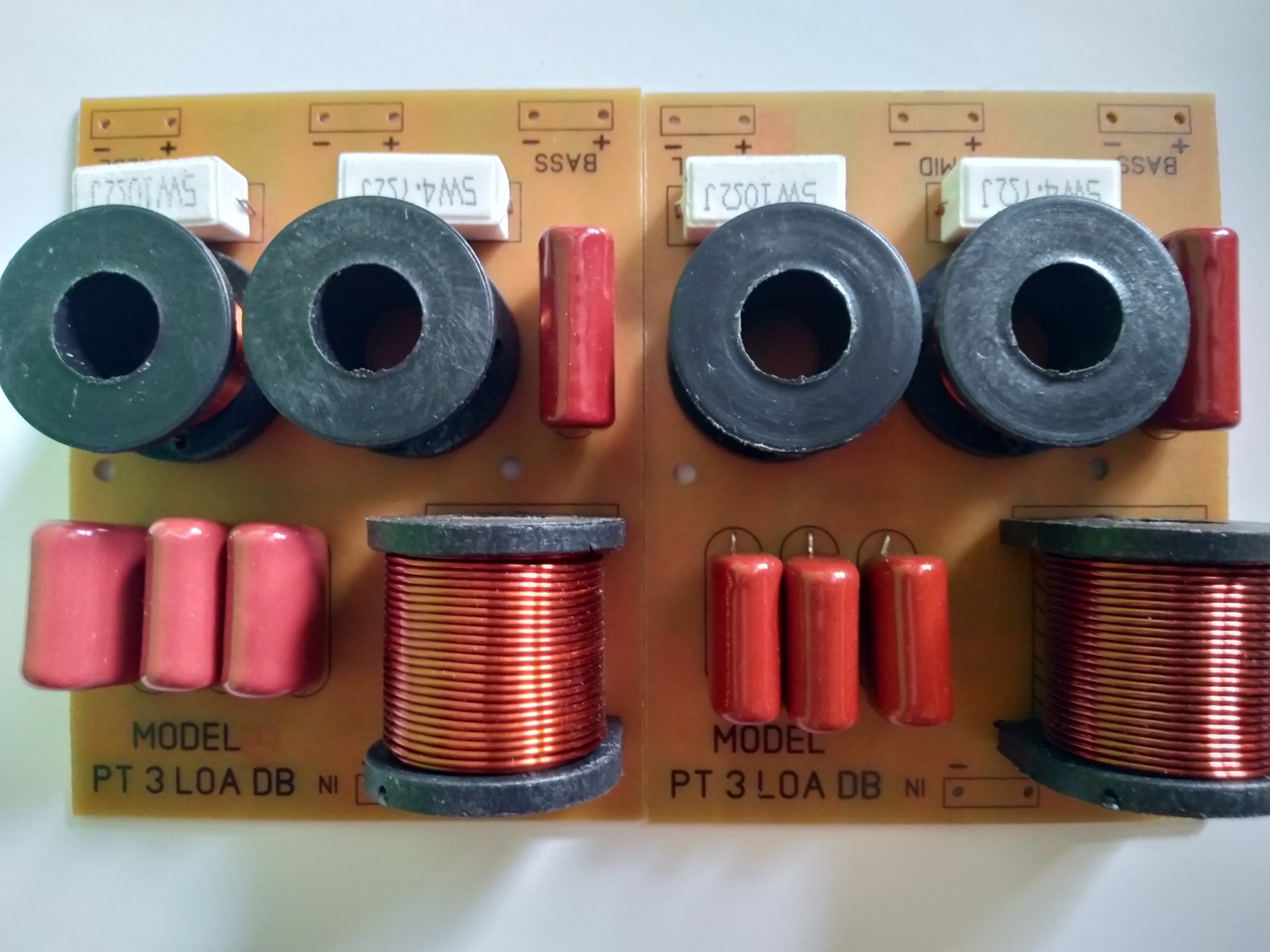 Combo 2 mạch phân tần 3 loa ad - 1 bass 1 mid 1 treble