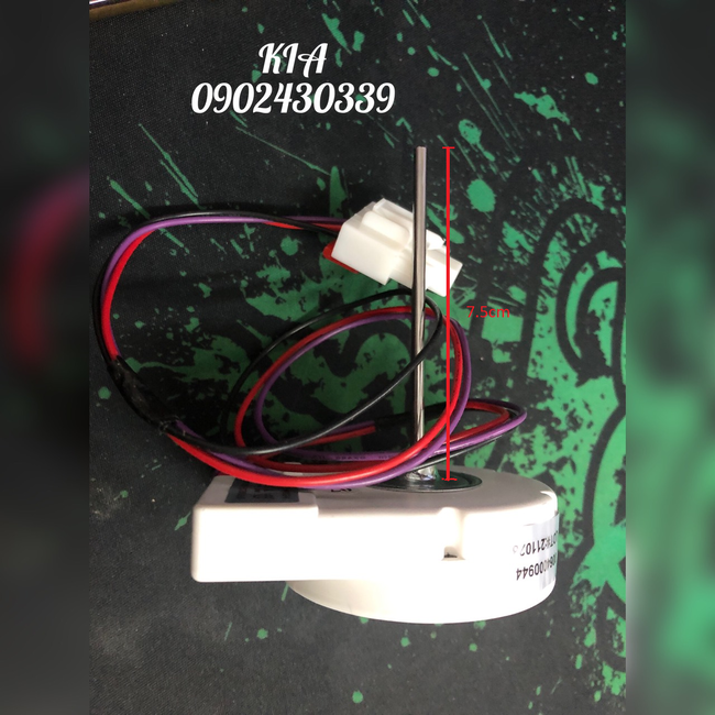 Motor quạt đúc dc13v-3,3w dùng cho tủ lạnh , trục dài 7.5cm v12361