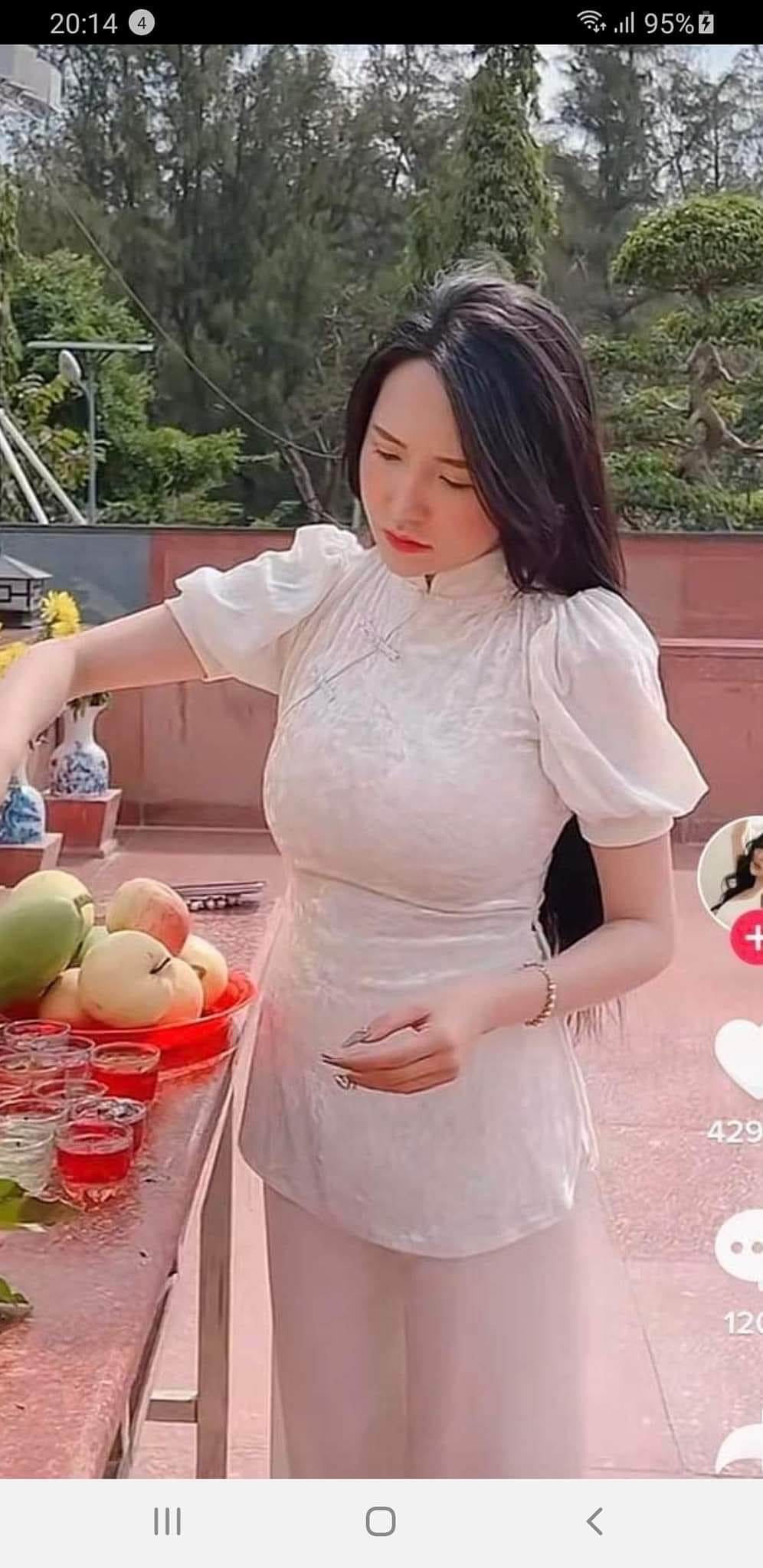 Đồ lam đi chùa- gấm tay phồng