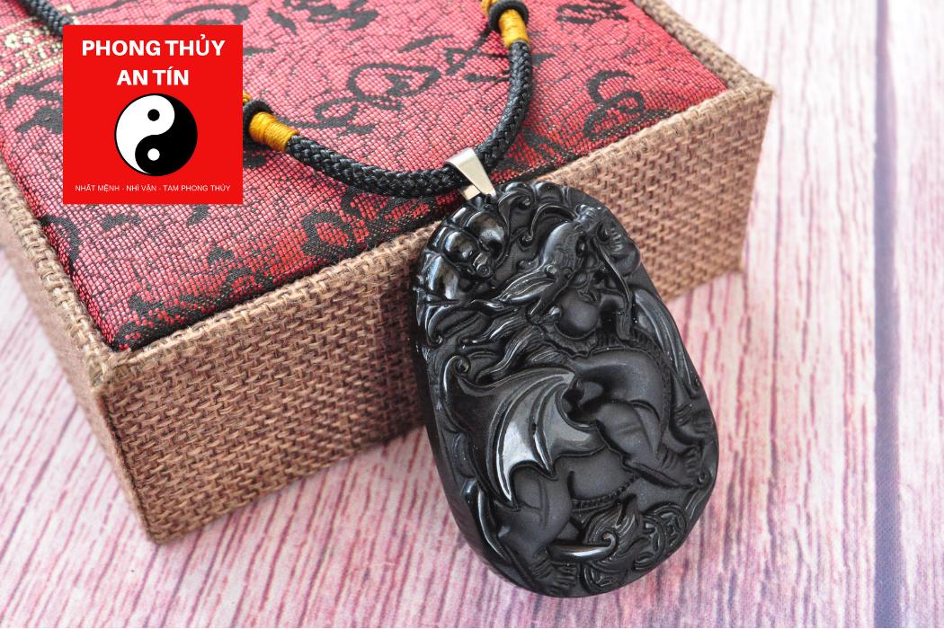 Mặt Rồng lai Tỳ hưu đá Obsidian