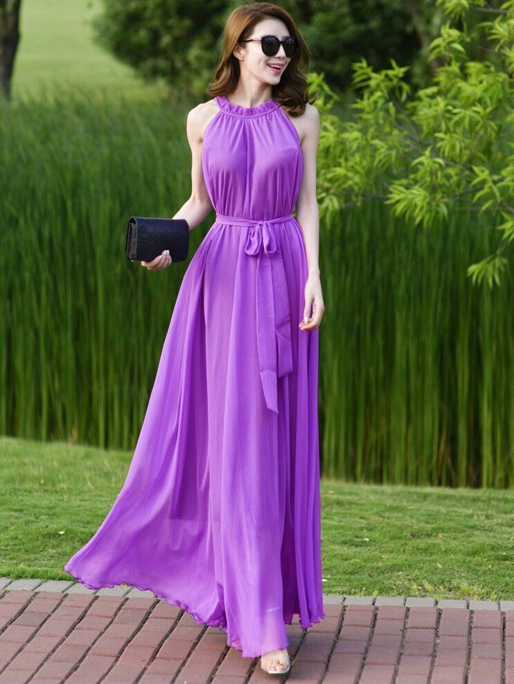 Đầm maxi xoè phối cổ yếm kèm dây thắt