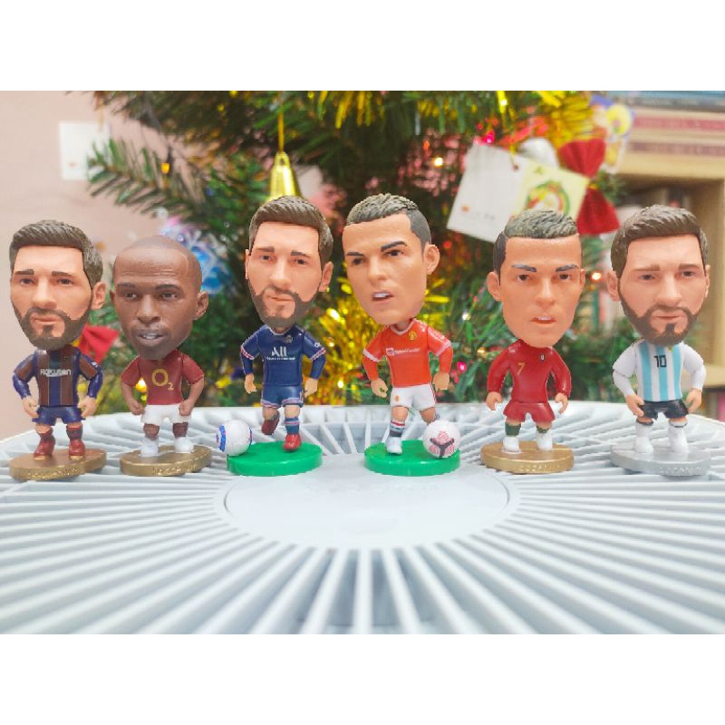 Mô hình tượng cầu thủ bóng đá Kodoto Soccerwe Messi, Ronaldo,Henry,...