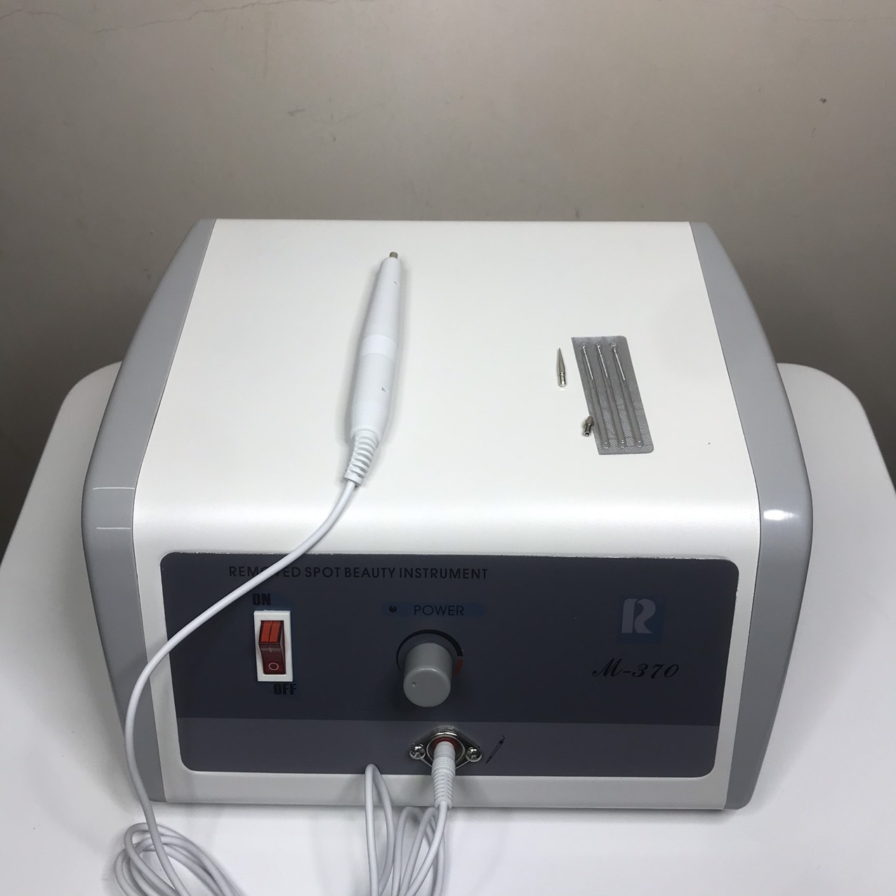 MÁY ĐỐT MỤN RUỒI VÀ MỤN THỊT M370 CHÍNH HÃNG RADIUM