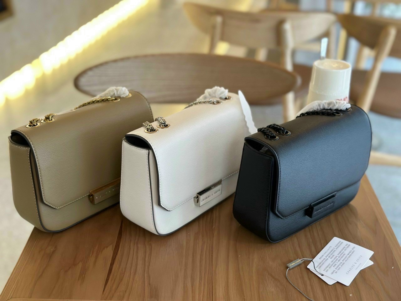 Túi đeo charles keith cnk push lock crossbody bag xuất cao cấp