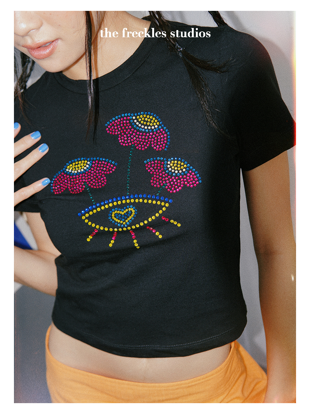 The Freckles Studios - Áo thun nữ đính đá Y2K tay ngắn crop top Sharon