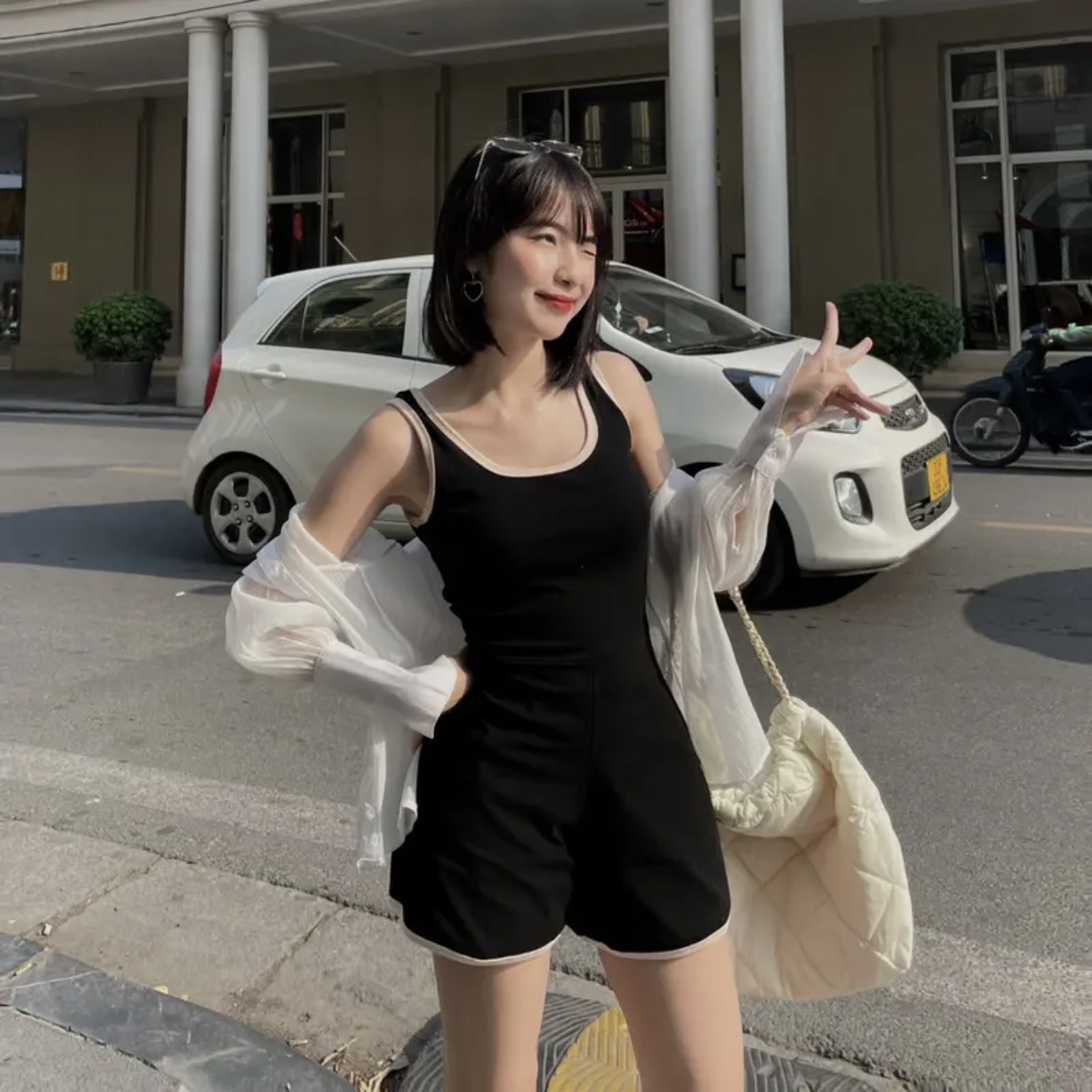 Jumpsuit đùi 2 dây thun viền mix đen đi biển siêu xinh