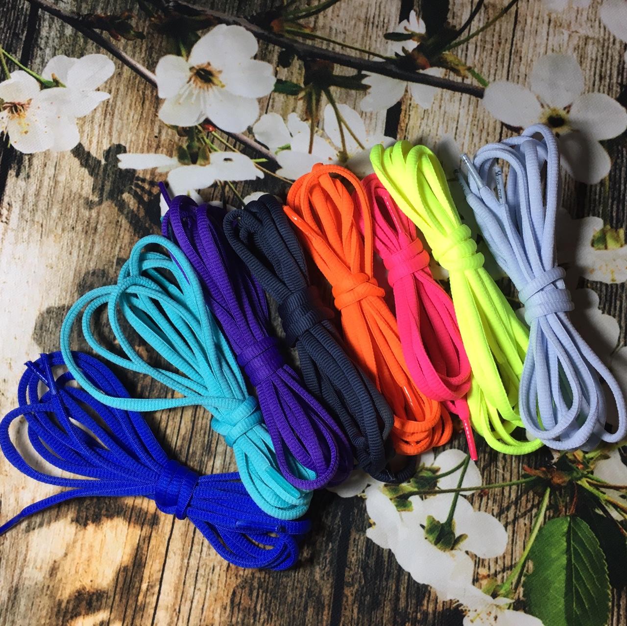 [TS] 7 cặp dây giày bảng tròn 7 cặp màu ngẫu nhiên có 1 trắng 1 đen