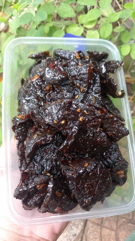 Hộp 500gr Khô bò đen ngon sạch trộn bánh tráng, gỏi đu đủ