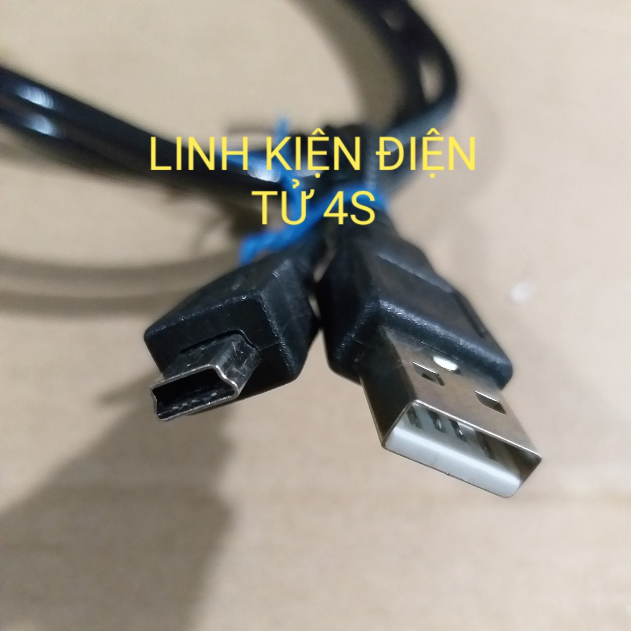 Cáp usb ra mini usb_đầu kts hình thang