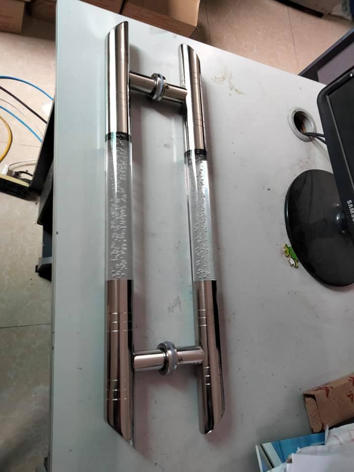 Tay nắm cửa kính dài 80cm tâm lỗ 60cm, tay nắm cửa kính thuỷ lực, tay kéo cửa kính