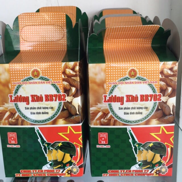 1 thùng lương khô gồm 6 hộp b702 4,2kg