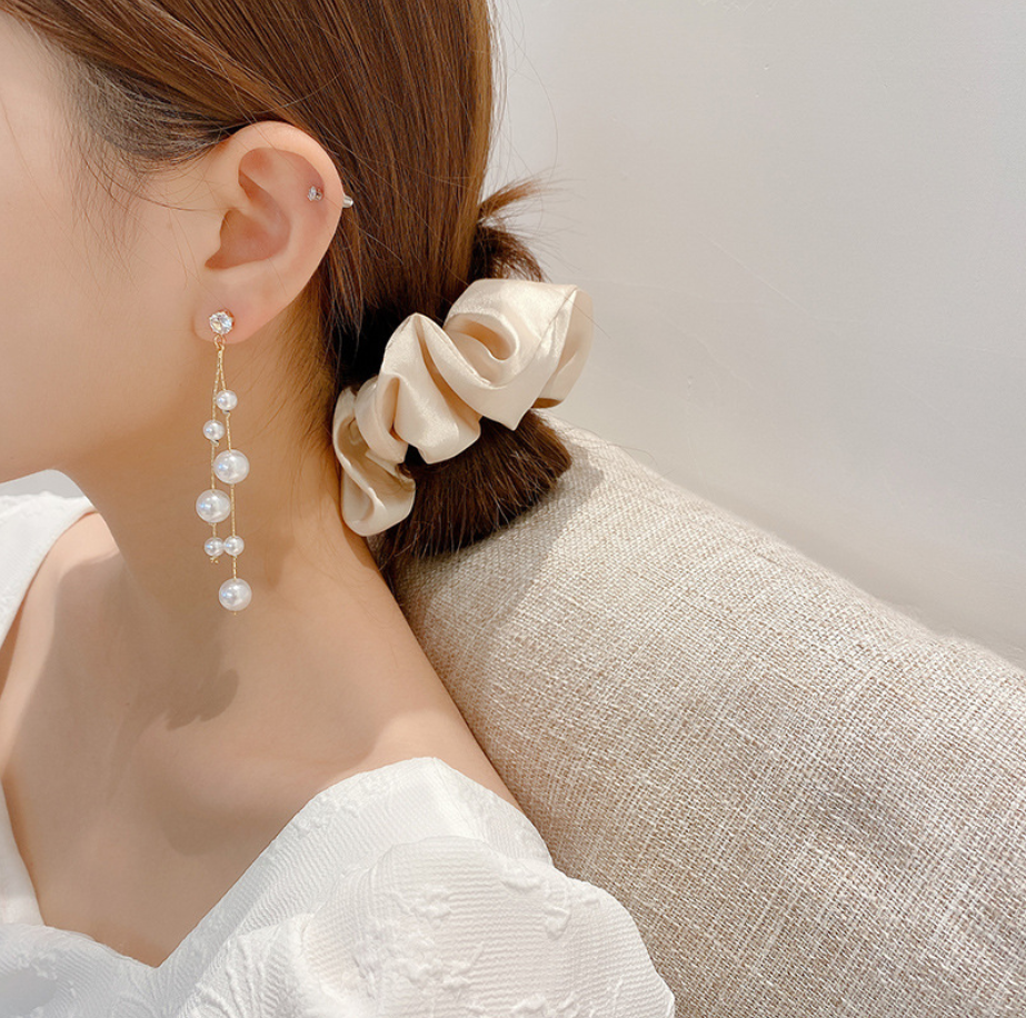 Bông Tai Chuỗi Ngọc Trắng Dài Phong Cách Hàn Quốc Xinh Xắn