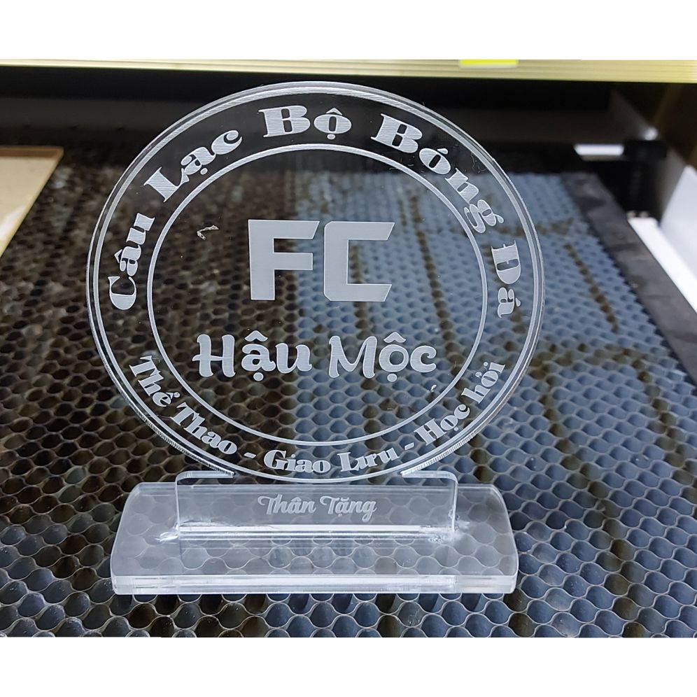 Kỷ niệm chương khắc theo yêu cầu - Hậu Mộc Shop
