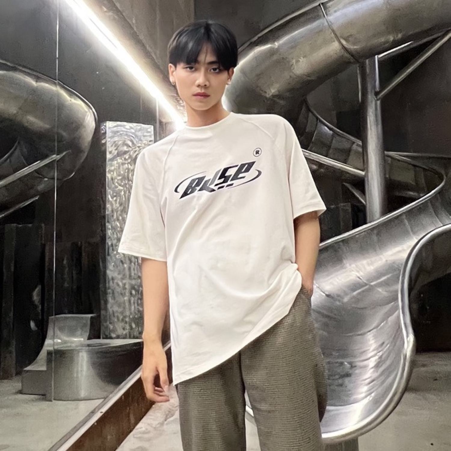 Áo thun tay lỡ form rộng Backstage88 Love Sick