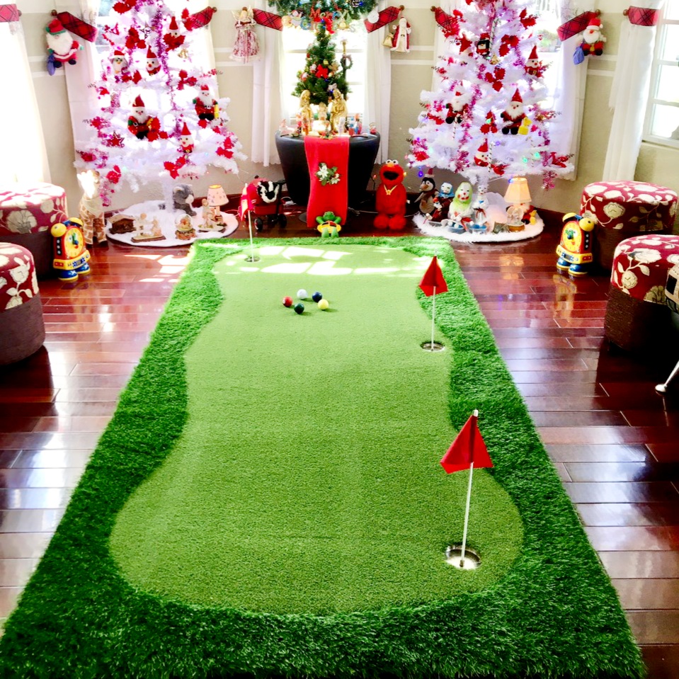 Bộ thảm tập putting golf. kt: 1,3m x 2,8m, dày 3 cm: kèm 2 lỗ inox và cờ cao cấp, bền bỉ, đàn hồi tốt.