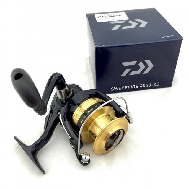 Máy câu cá daiwa sweepfire 3000 và 4000-2b