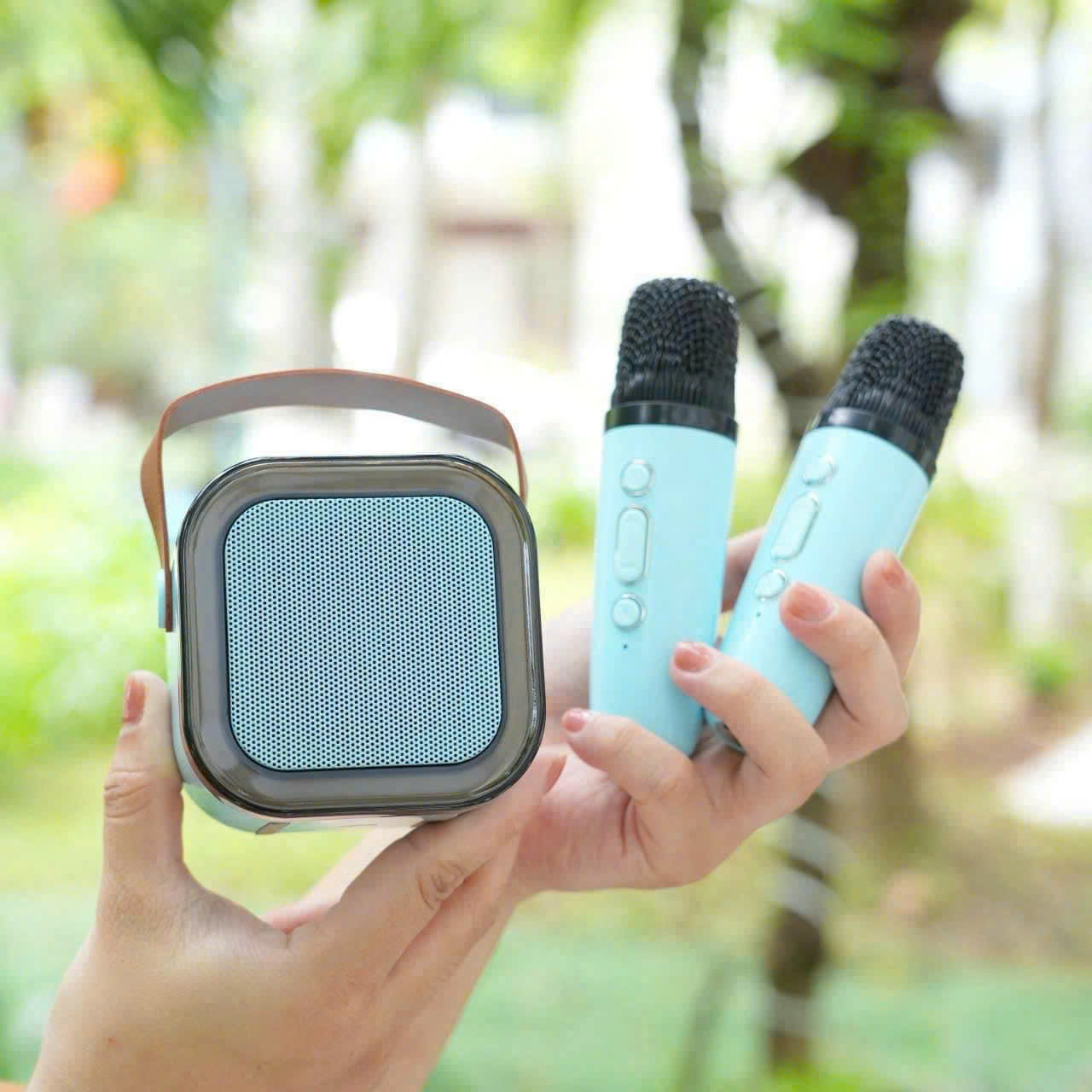    BỘ LOA KÈM MIC   Loa Bluetooth Karaoke Mini K12 Kèm 2 Micro Thiết Kế Nhỏ Gọn Tiện Dụng - Bảo hành lỗi 1 đổi 1 từ MINH KHAI STORE 