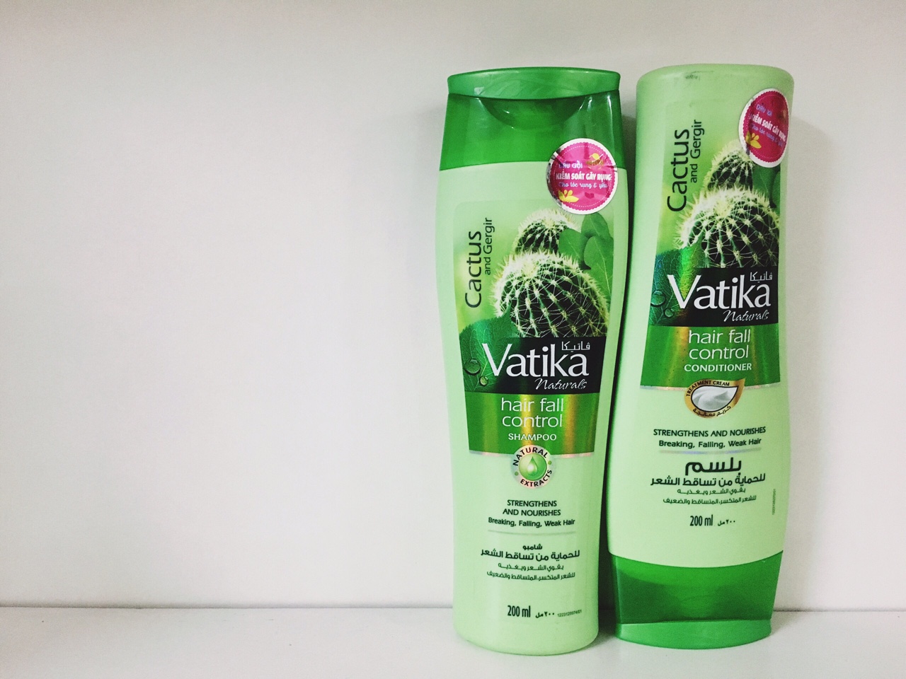 Dầu gội kiểm soát gẫy rụng Dabur Vatika