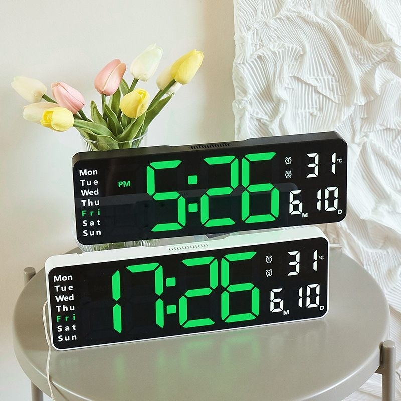Đồng hồ điện tử treo tường led 3d điều khiển tử xa, màn hình hiển thị đa thông tin, đa chức năng