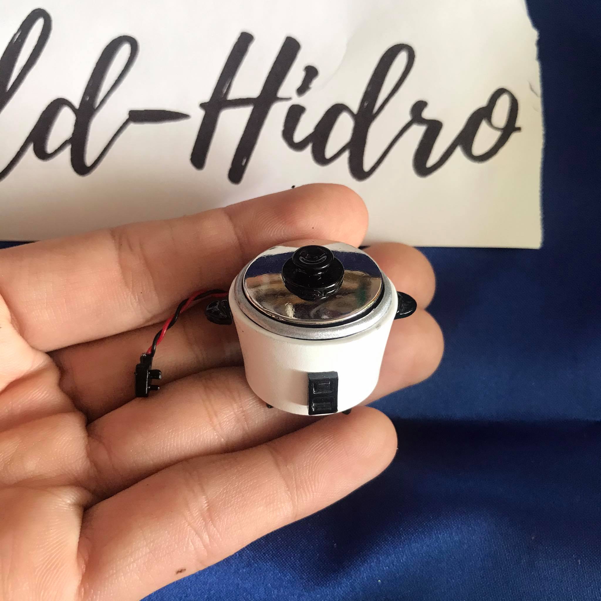 ĐÂY LÀ ĐỒ CHƠI KHÔNG PHẢI NỒI CƠM NẤU ĐƯỢC HÀNG LOẠI 1 Nồi cơm điện mini dành cho búp bê.  Tỉ mỉ từng chi tiết. Miniature.  Đồ dùng nhà bếp cho búp bê.