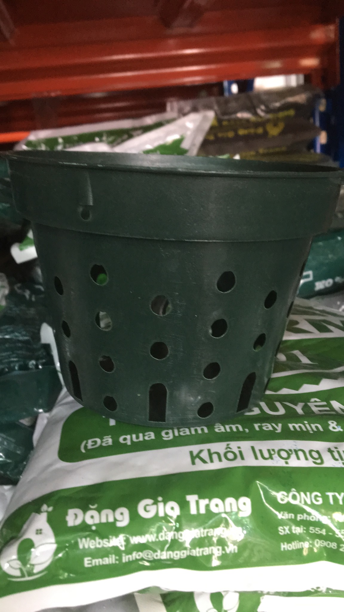 Bộ 10 chậu nhựa lỗ tròn dày các kích cỡ 12, 14, 16, 18cm - 10 cái