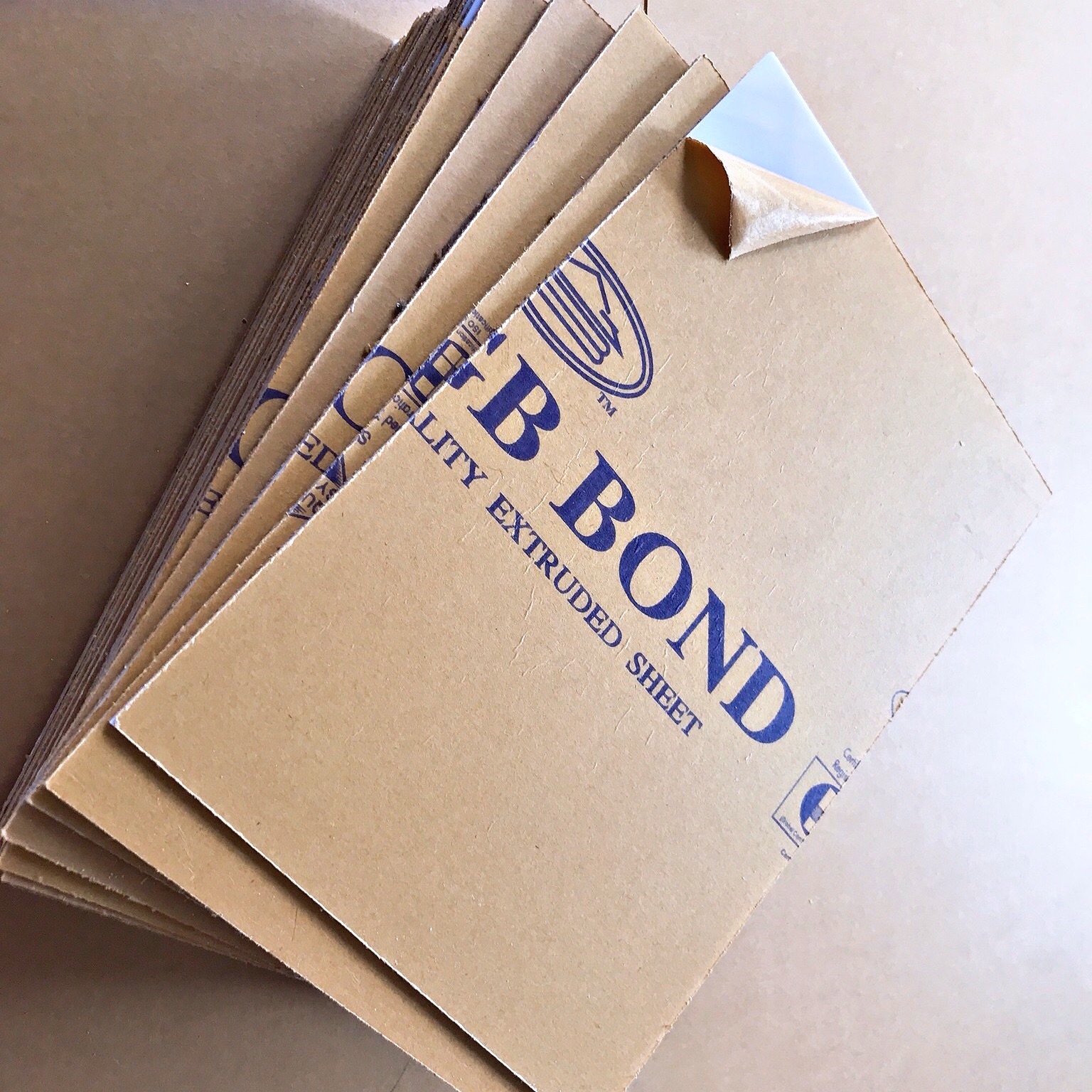 Mica trắng sữa 1.8mm 21cmx30cm ( Khổ A4 )