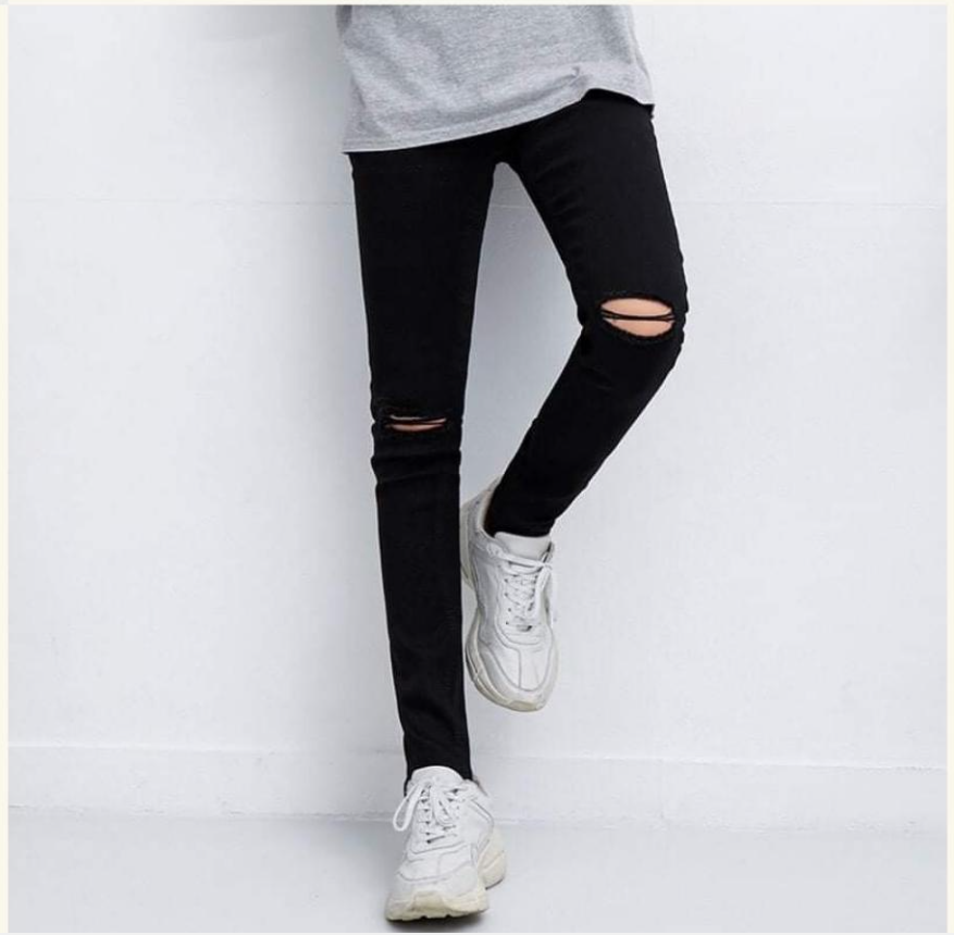 Quần Jean Nam Quần Bò Nam Đen Rách Gối Form Slimfit Dáng Chuẩn Phong Cách
