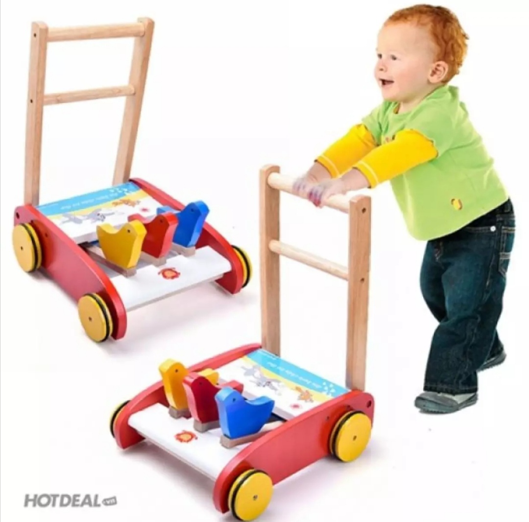 Xe tập đi con gà. Chất liệu bằng Gỗ. Kích thước 40 x 36 x 26cm. Xe trò chơi bằng gỗ cho bé, giúp bé nhanh biết đi (MI51)