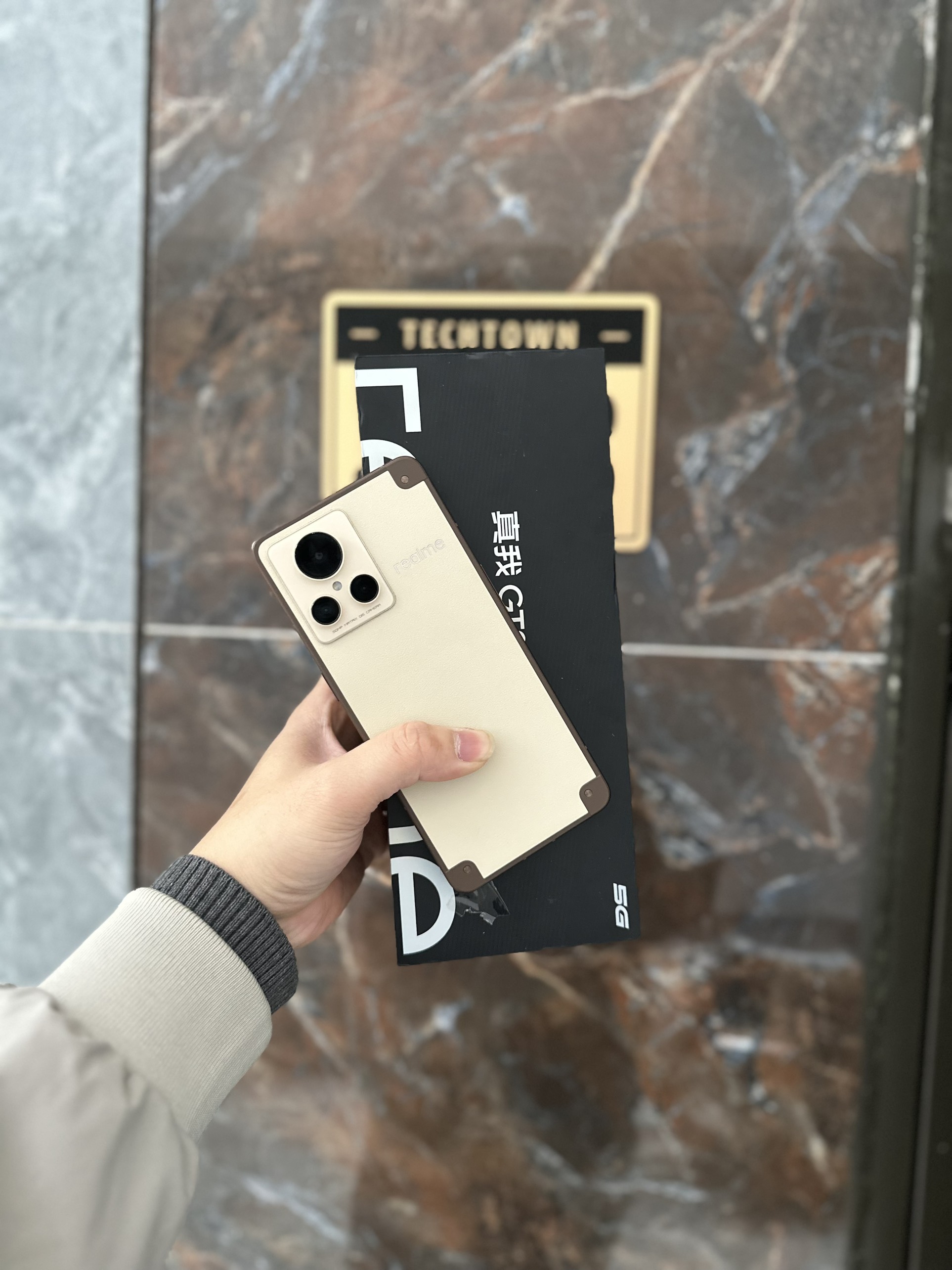 Điện thoại Realme GT 2 Master Explorer Edition GT2 MEE 256G likenew kèm sạc 80w chính hãng
