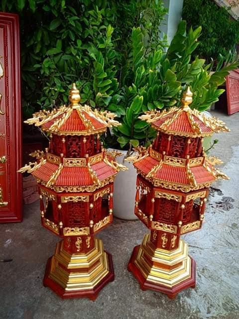 Đôi đèn thờ gỗ hương lào kích thước cao 80cm đường kính 38 cm.
