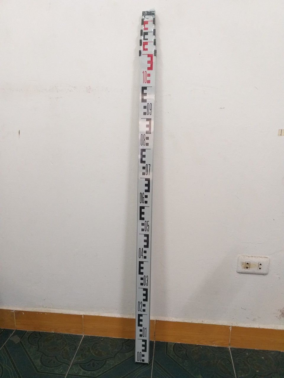 Combo chân máy thủy bình + mia rút nhôm 5m chất lượng cao( chân máy thủy bình dùng trong ngành trắc đạc +mia hợp kim nhôm dài 5m)