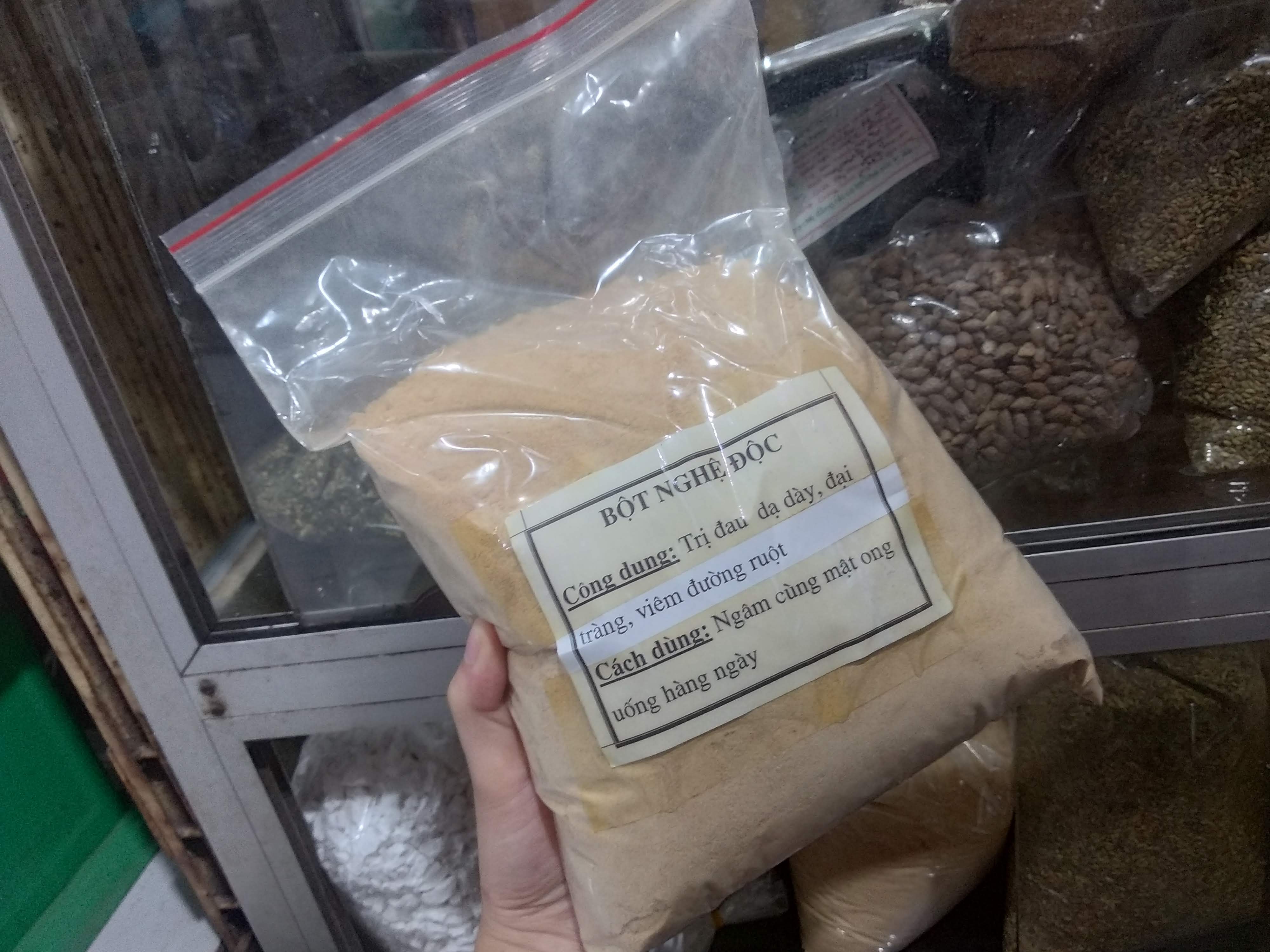 Bột nghệ độc thân