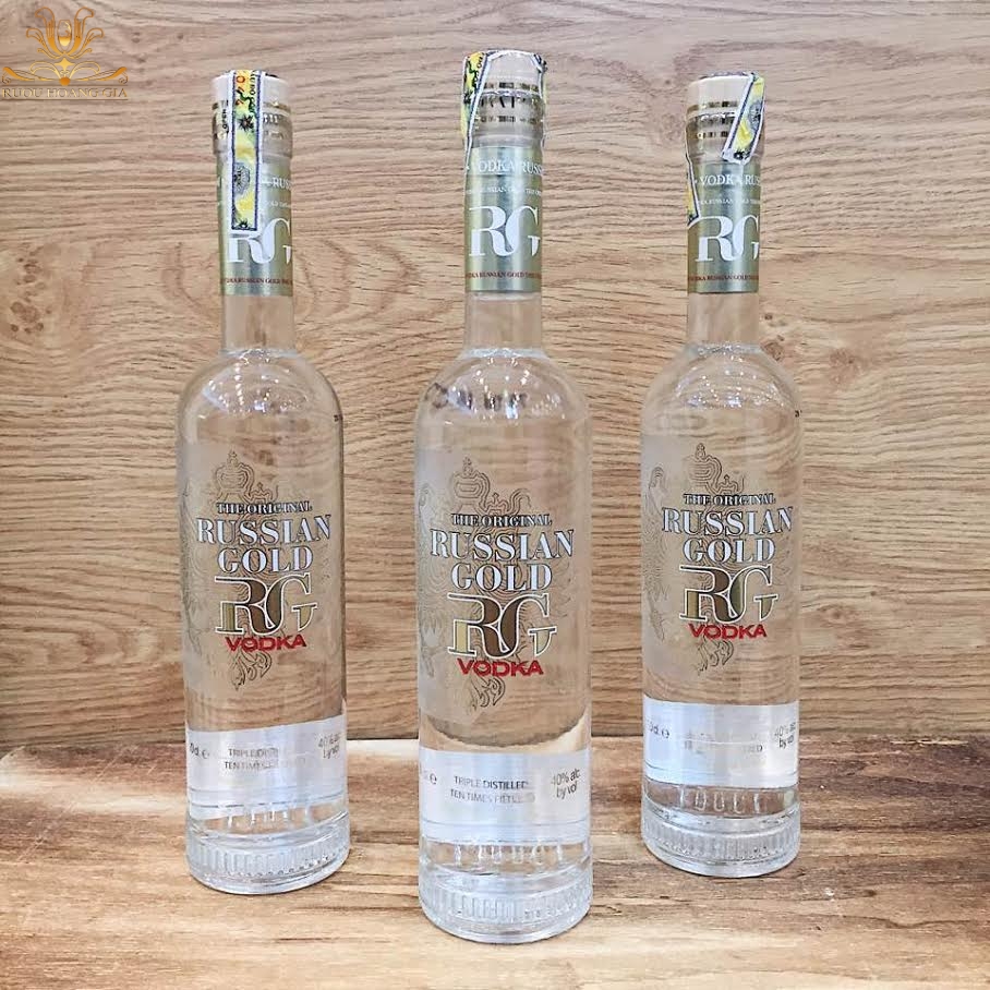 Chai thủy tinh đựng rượu vang, vodka