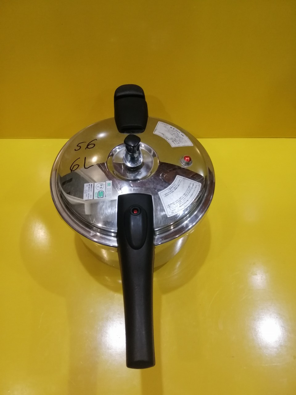 Nồi áp suất nội địa Nhật Leben 6L , Dùng được bếp từ