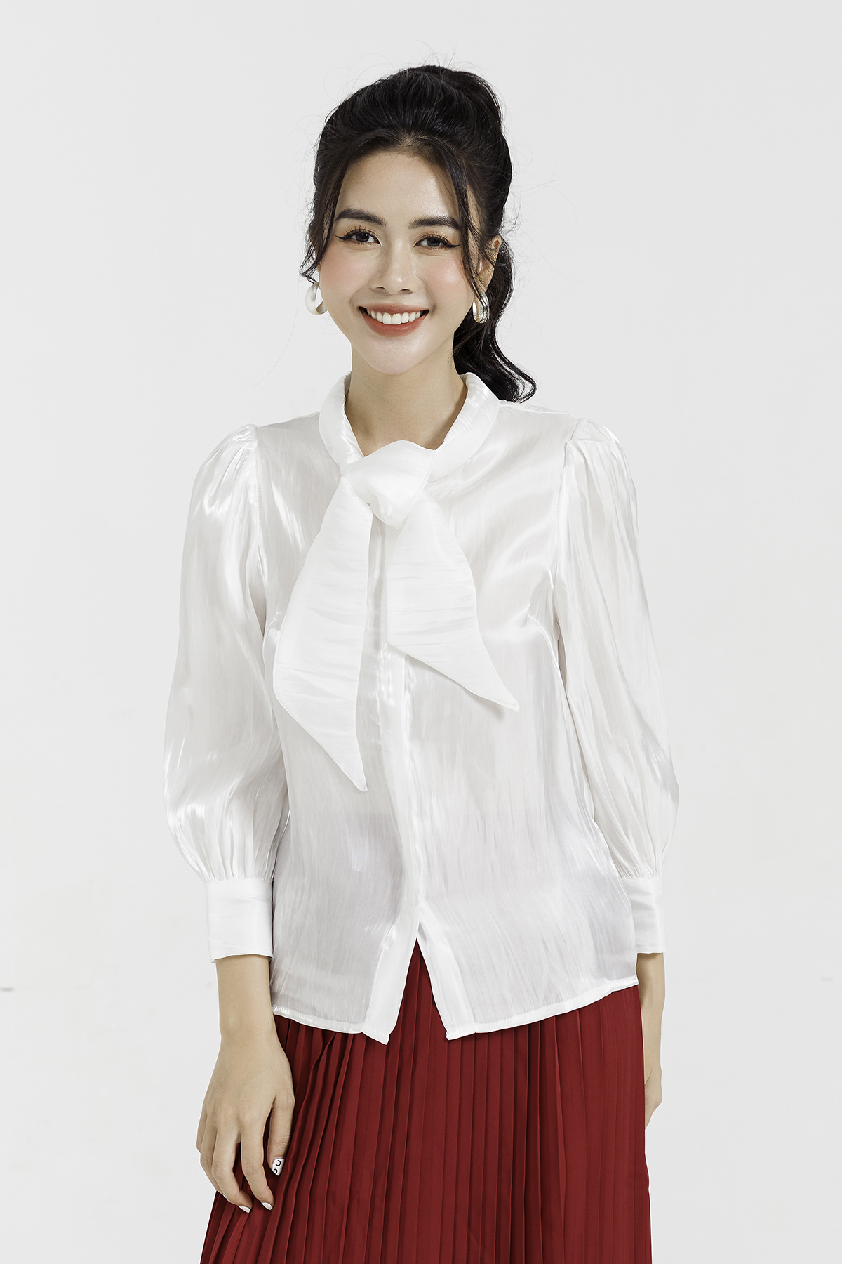 Áo kiểu lamer sơ mi cổ nơ tay bồng s61h21q001