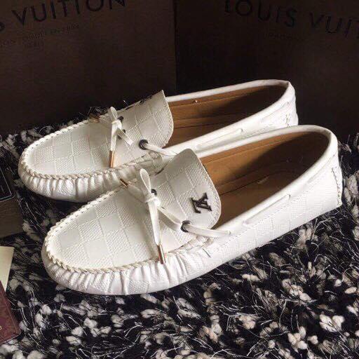 Giầy lười chuông da trắng nam nót vàng