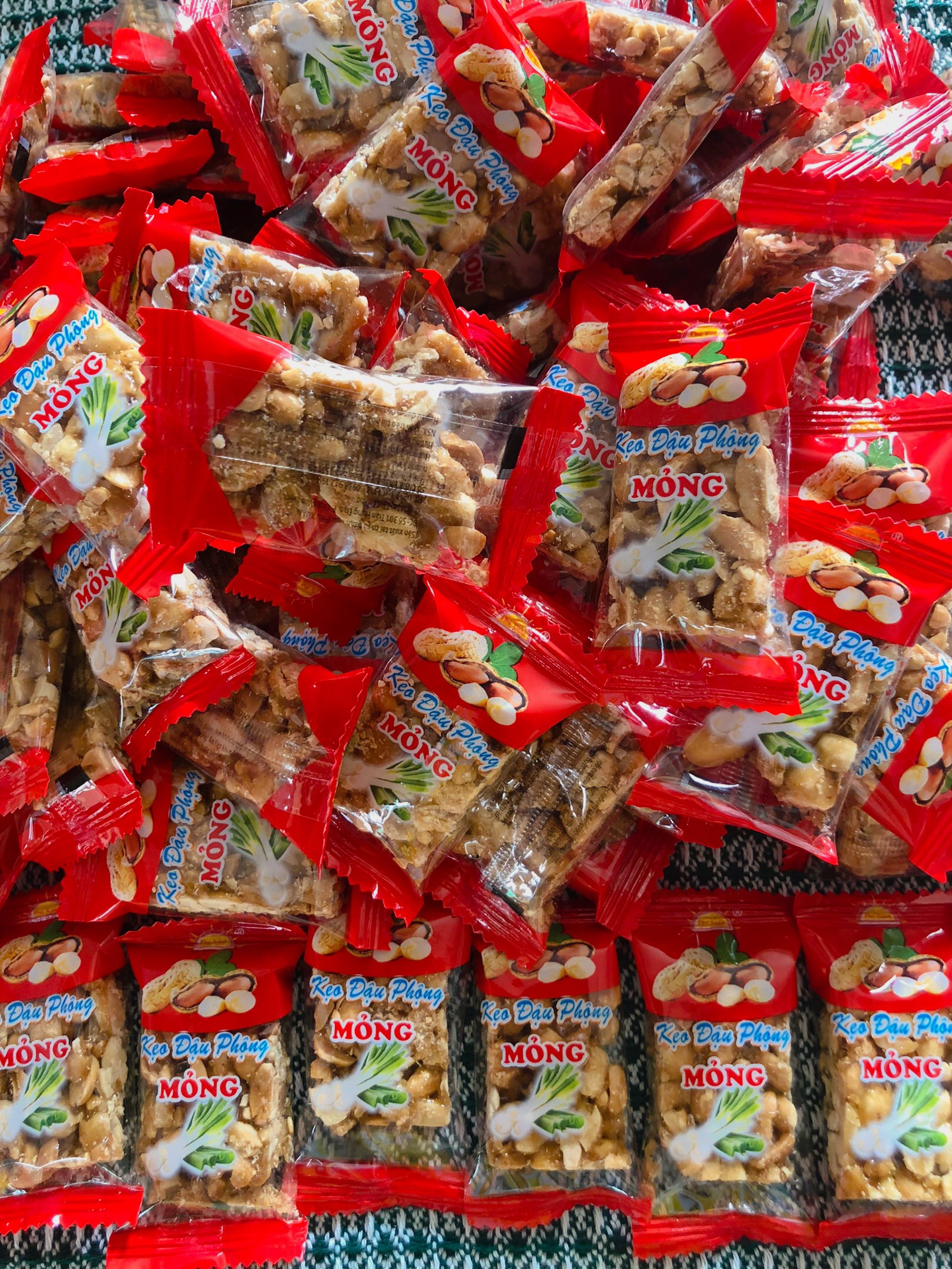 Kẹo đậu phộng loại đặc biệt - 1kg - Bánh kẹo tết Phú Xuân