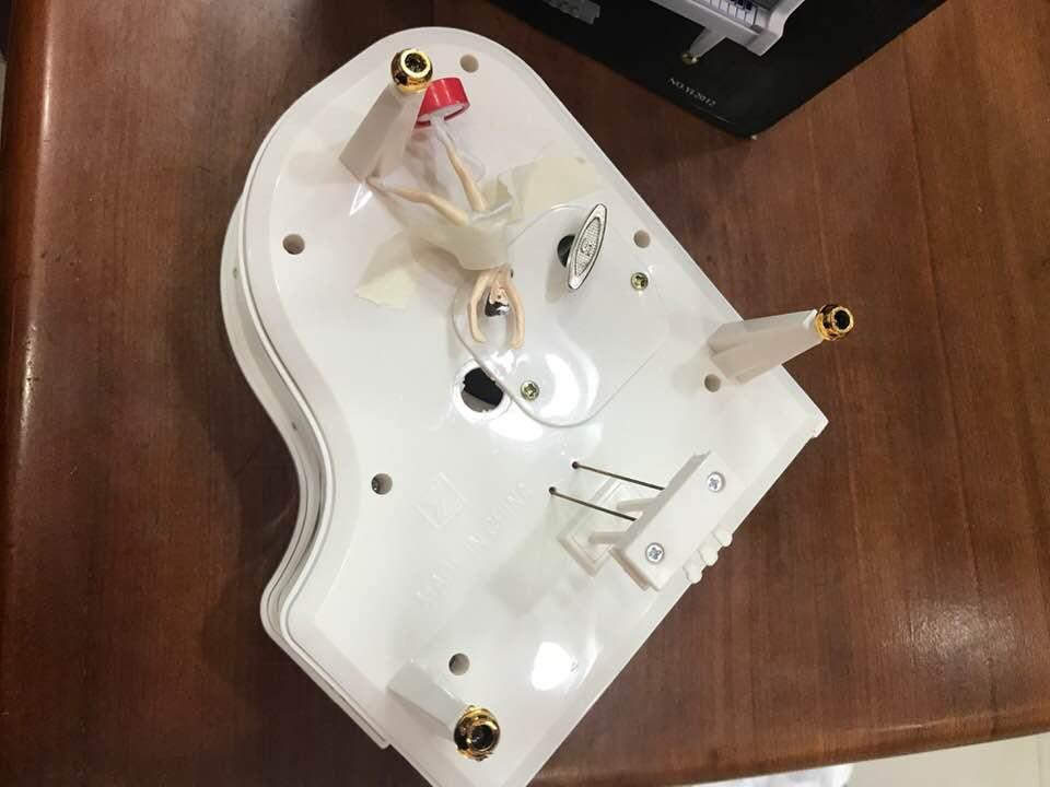 [HCM]Hộp nhạc Piano cùng vũ công tự xoay